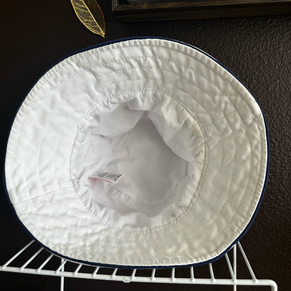 Hello Kitty Bucket Hat - Picture 8 of 11